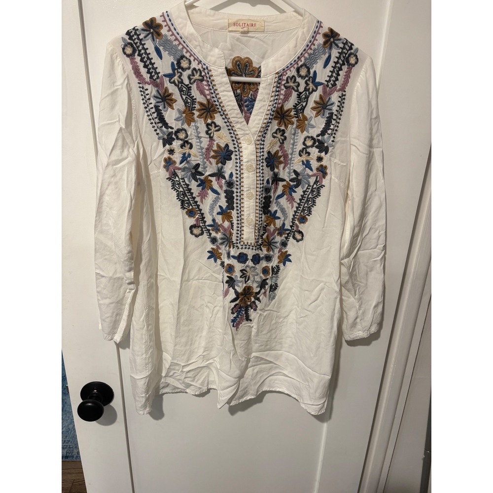 Solitaire White Embroidered Floral Tunic Top Button Tab Sleeve Boho Womens M